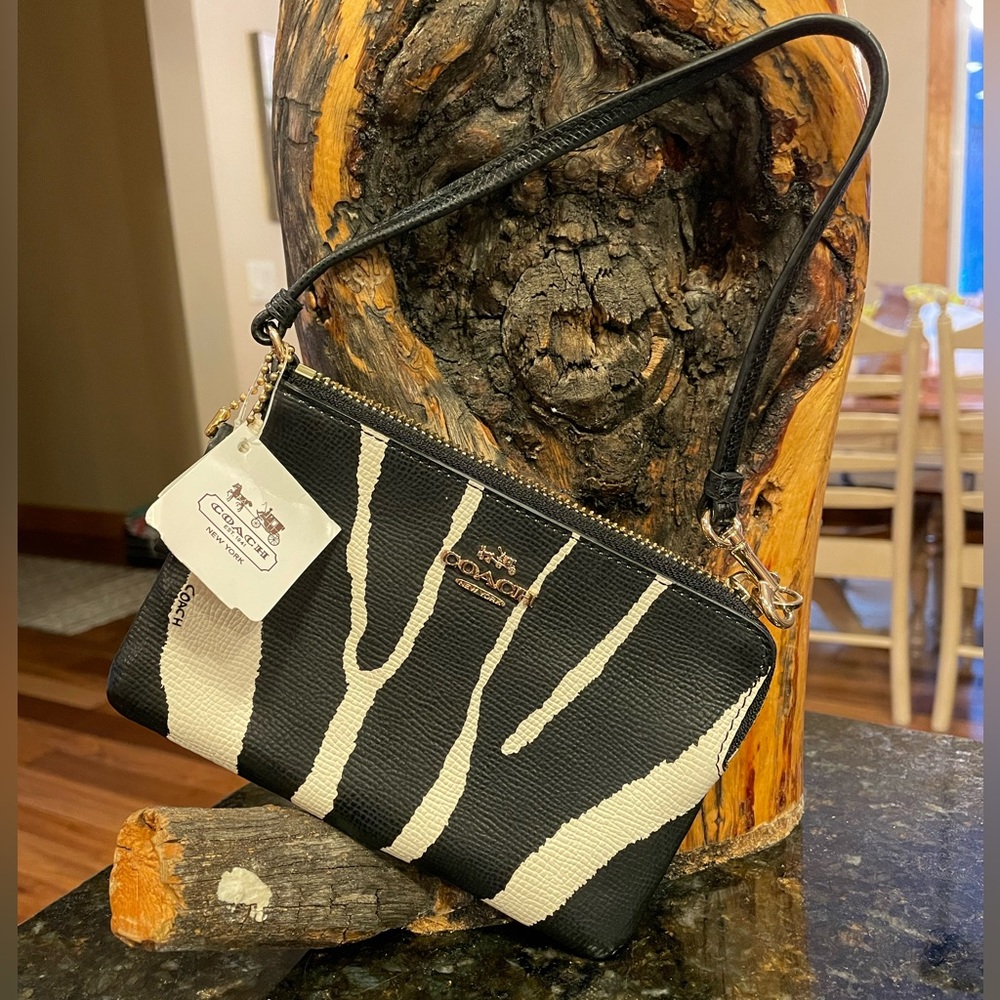 NWT AUTHENTIC COACH ZEBRA WRISTLET.